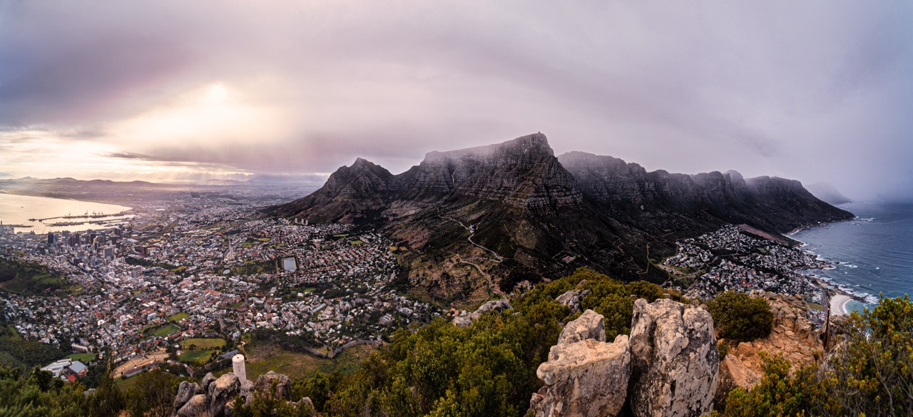 Discover the beauty of Cape Town under Table Mountain